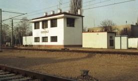 "Nastawnia na stacji Ożarów", 1995. Fot. J. Szeliga. Numer inwentarzowy:...